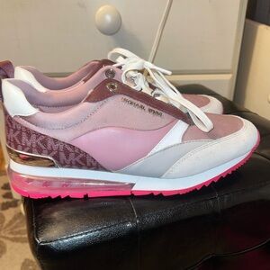 Only put on once and they didn’t fit. I still have the original box they came in